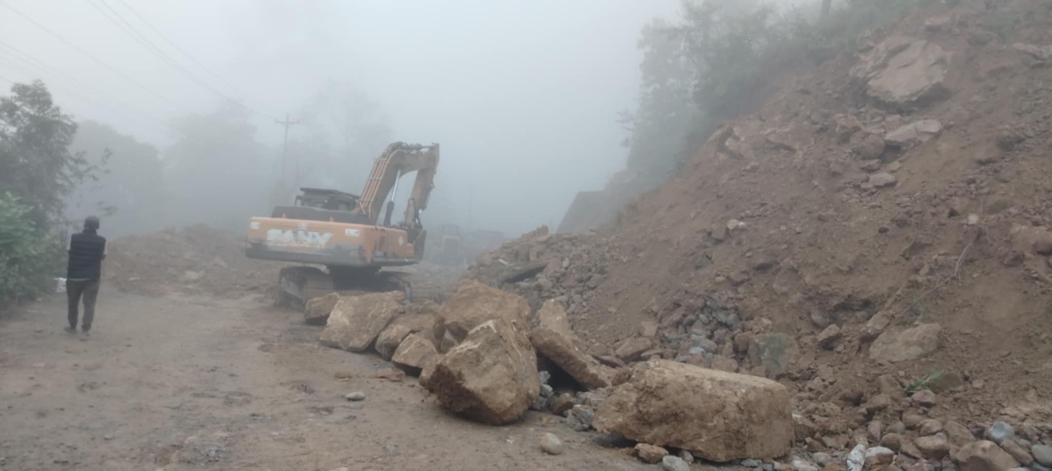 दाउन्नेमा सडक मर्मत कार्य जारी