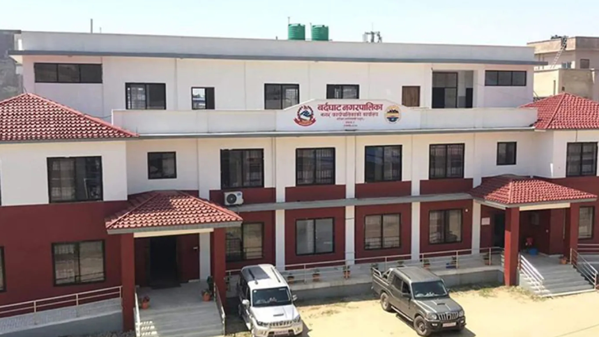 शितलहरका कारण बर्दघाटका विद्यालयहरू तीन दिन बिदा