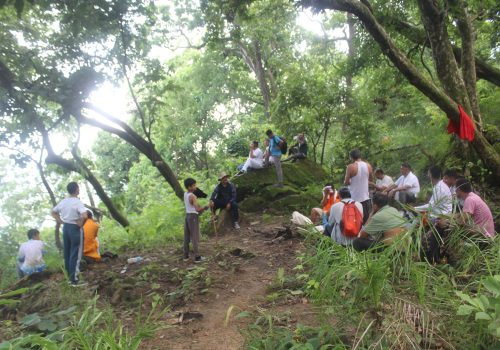 नयाँ गोरेटो हुँदै पैदल मार्गबाट उत्साहपुर्ण कैलाश यात्रा