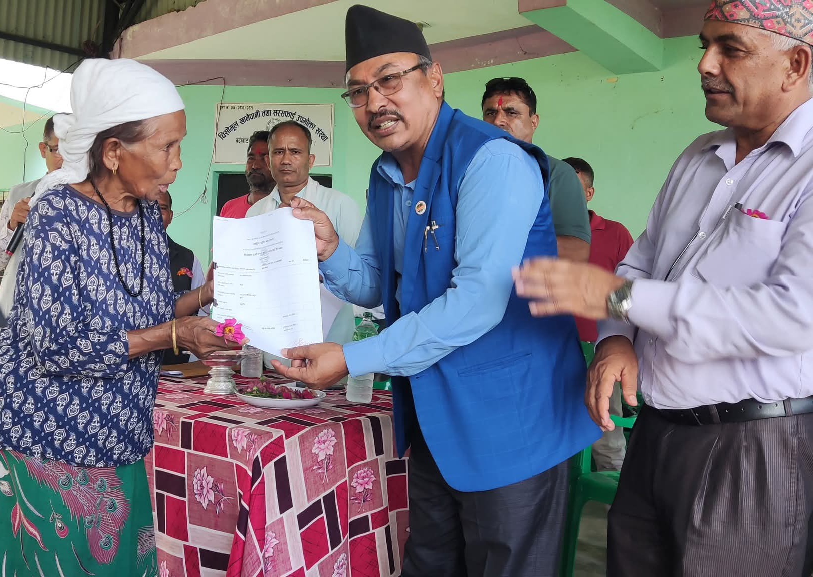 बर्दघाट सुखौराका १ सय १२ जनालाई जग्गाको निस्सा वितरण
