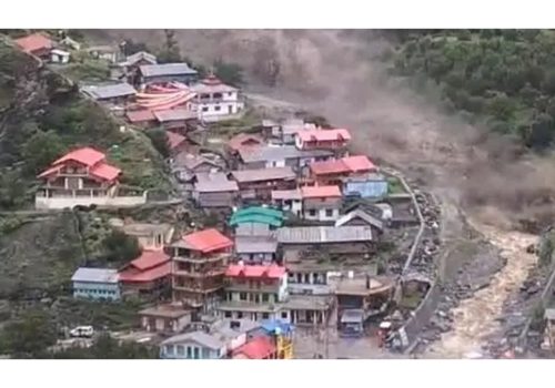 भारत उत्तराखण्डको धराली क्षेत्रबाट १३ जना नेपालीको उद्धार