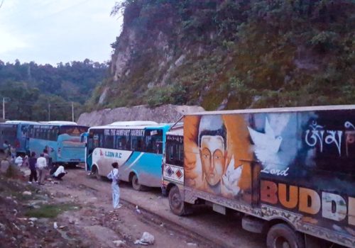 हिलोले दाउन्नेमा सवारी एकतर्फी