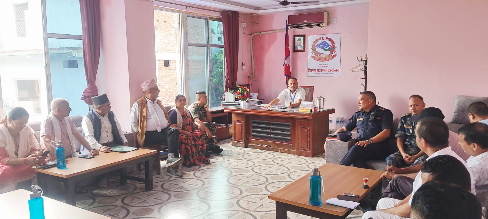 तोडफोड र आगजनी गर्नेलाई पक्राउ गर्न चौतर्फी दबाब,प्रहरी भन्छ : सोधपुछ जारी