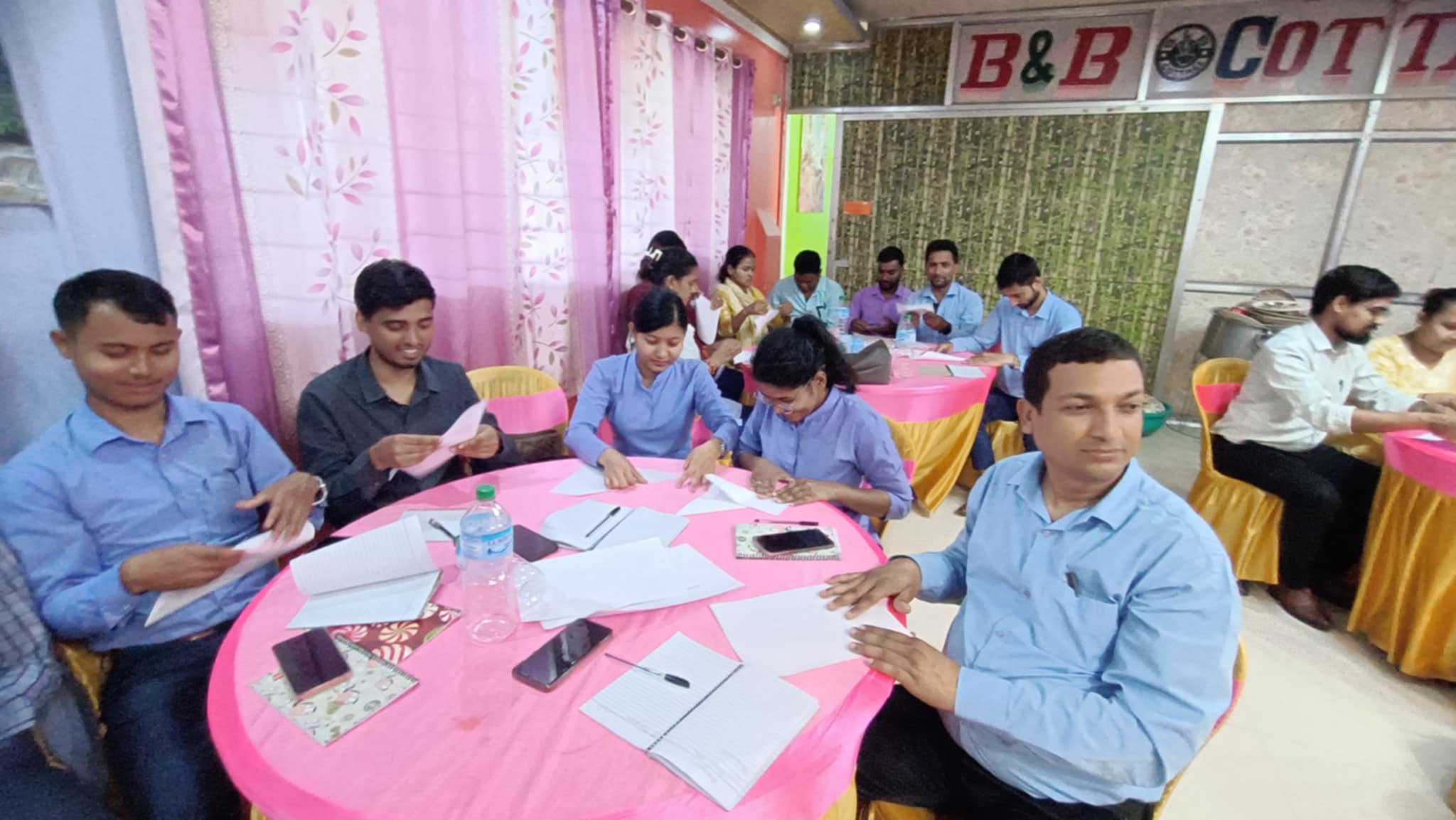 गणित शिक्षकलाई तालिम :अध्यापनलाई प्रविधि सँग जोडेर सिकाईलाई सरल बनाईनु पर्नेमा जोड